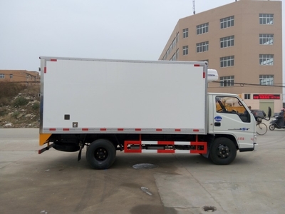 东风8.6米冷藏车价格解析与选购指南